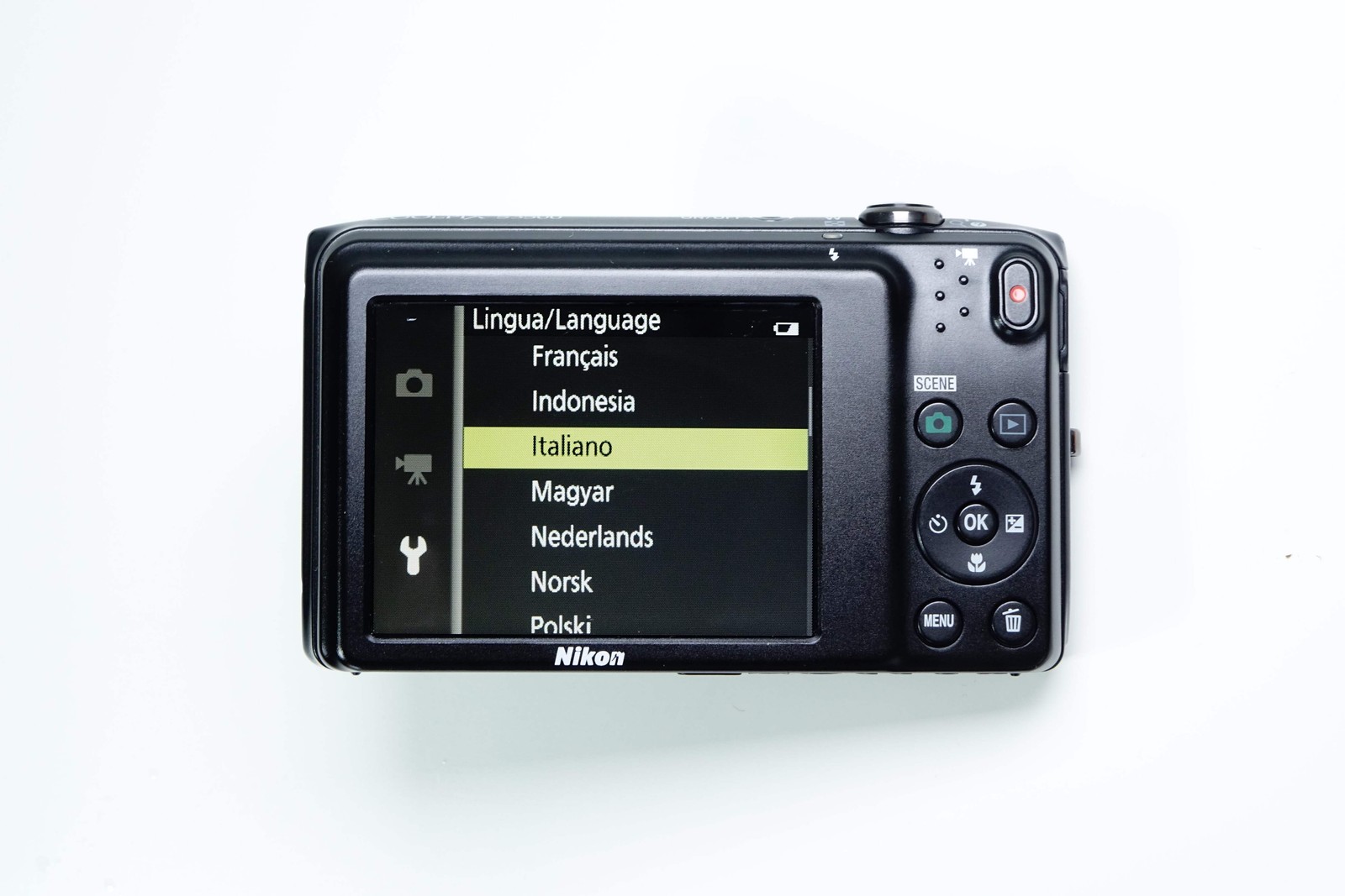Nikon Coolpix S3500 Black Compact 20.1MP + Case, 1GB SD – 12 MONTH WARRANTY