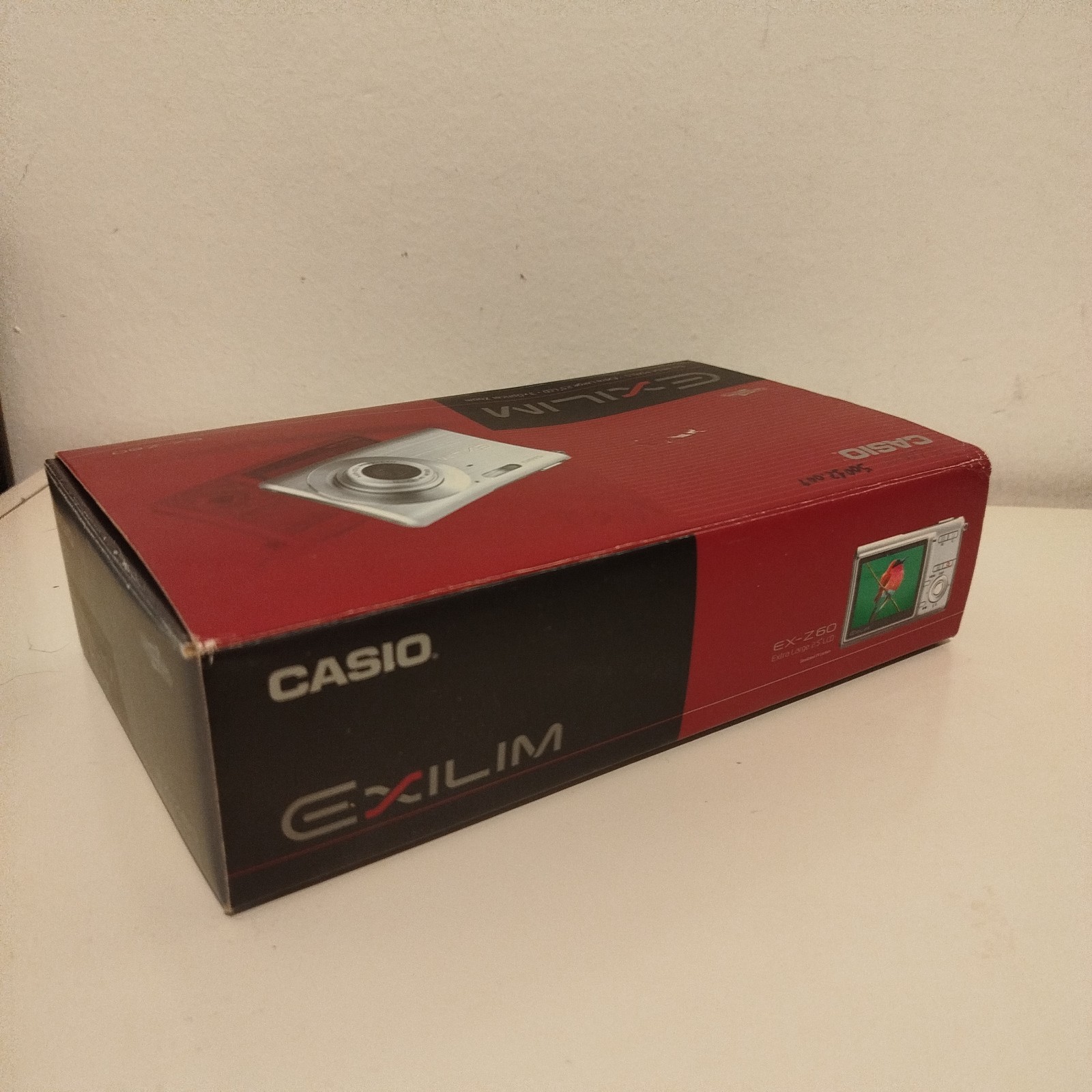Casio Exilim EX-Z60 Digital Camera Compact Digital Camera 6.0 Pixel Box
