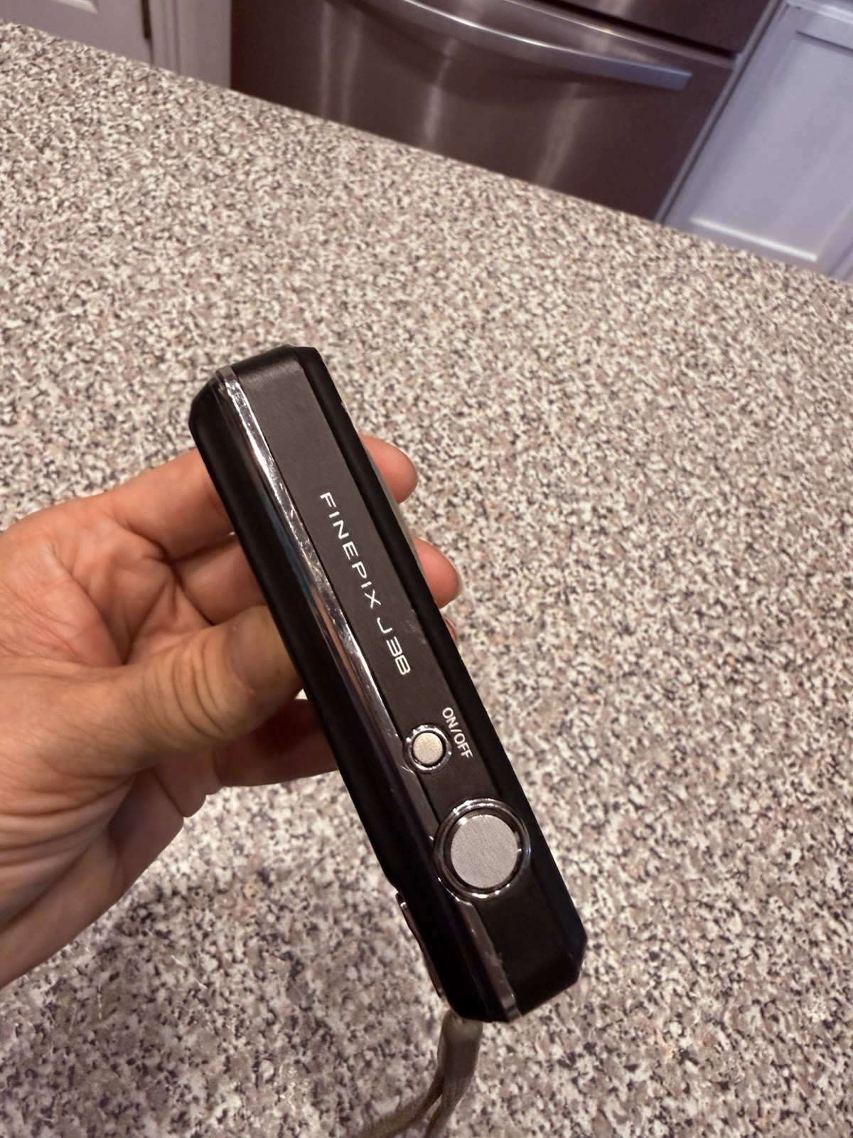Fujifilm FinePix J38 12.2MP Compact Digital Camera – No Charger Or Battery