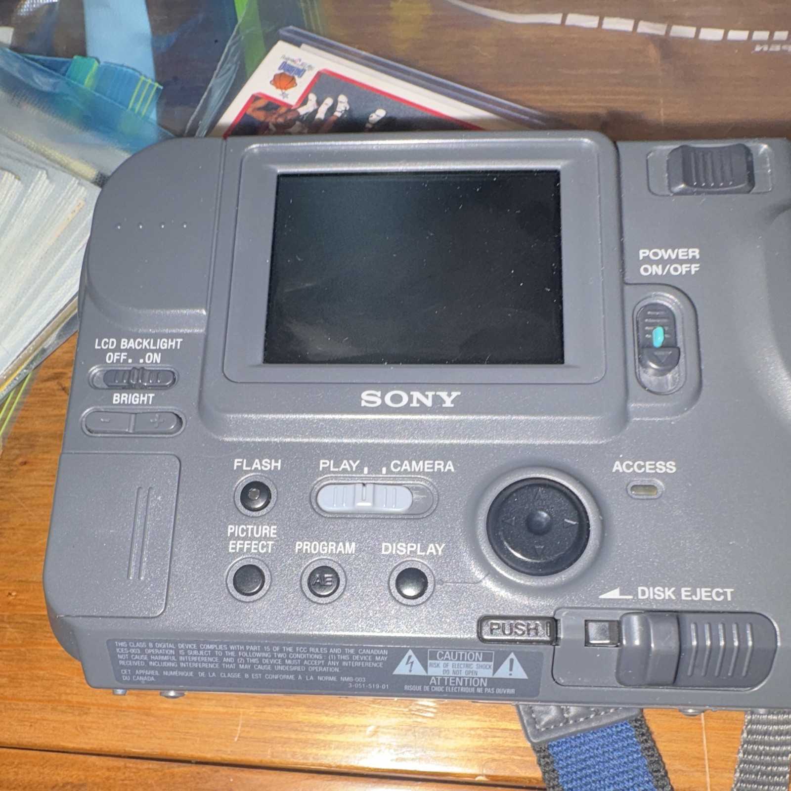 Sony Mavica MVC-FD71 Compact Digital Camera 10x Zoom 0.8MP Silver Floppy