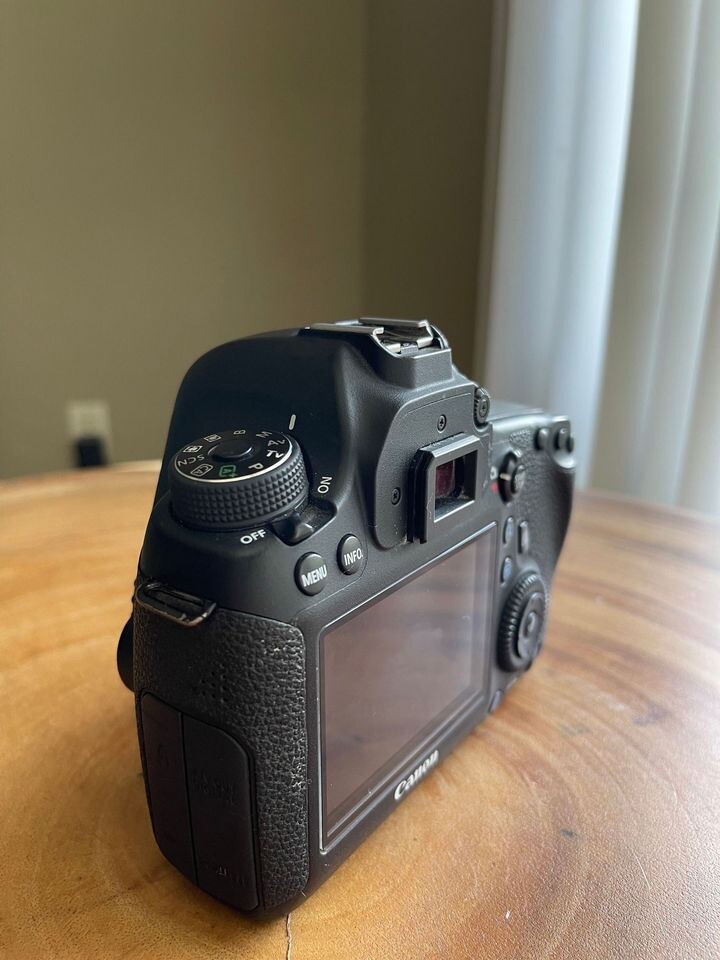 Canon EOS 6D 20.2MP Digital SLR Camera – Black (Body Only), 8035B002