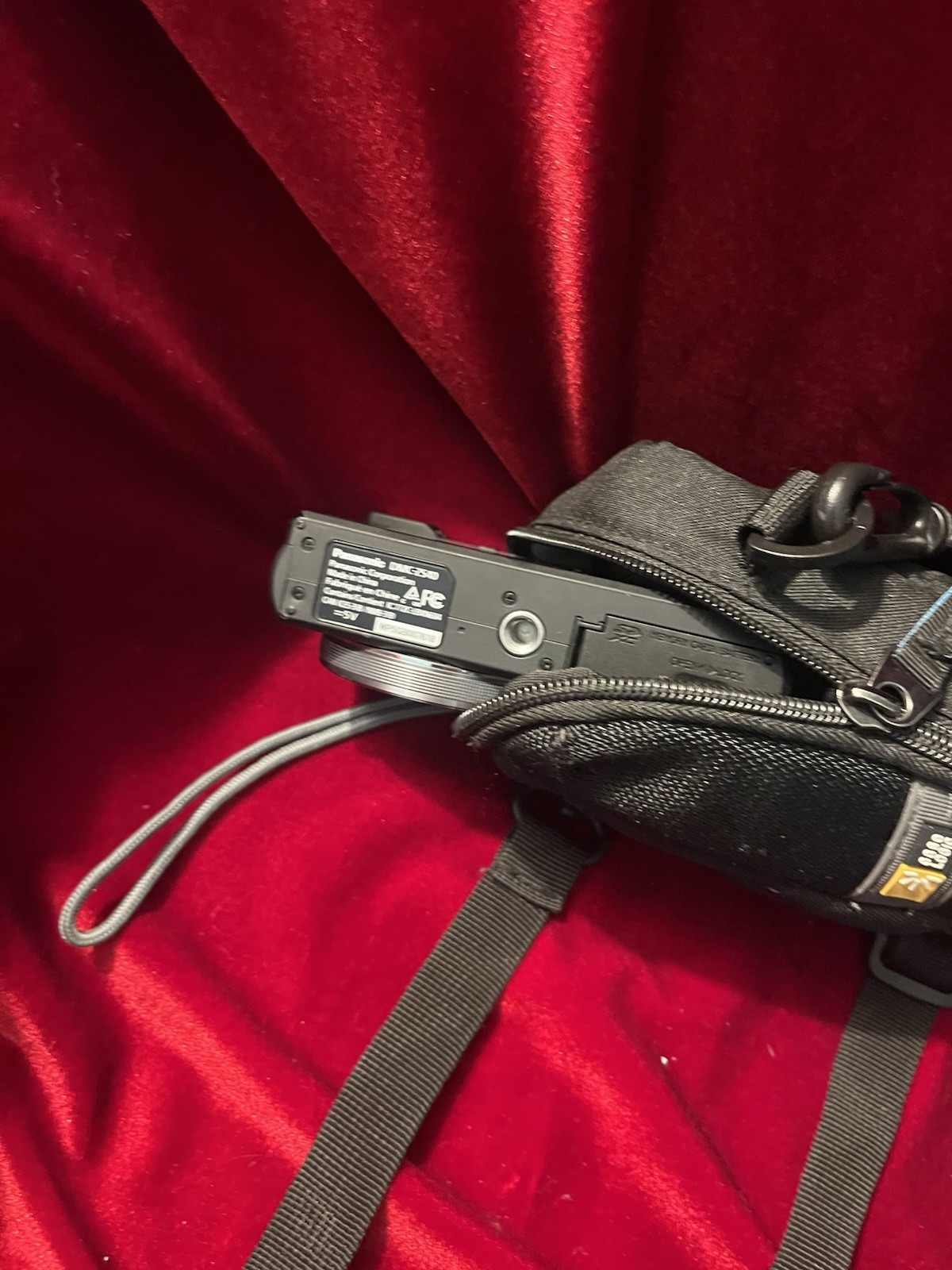 Panasonic LUMIX DMC ZS40 18.1MP Digital Camera 30x Zoom WiFi GPS 3 Batts Case