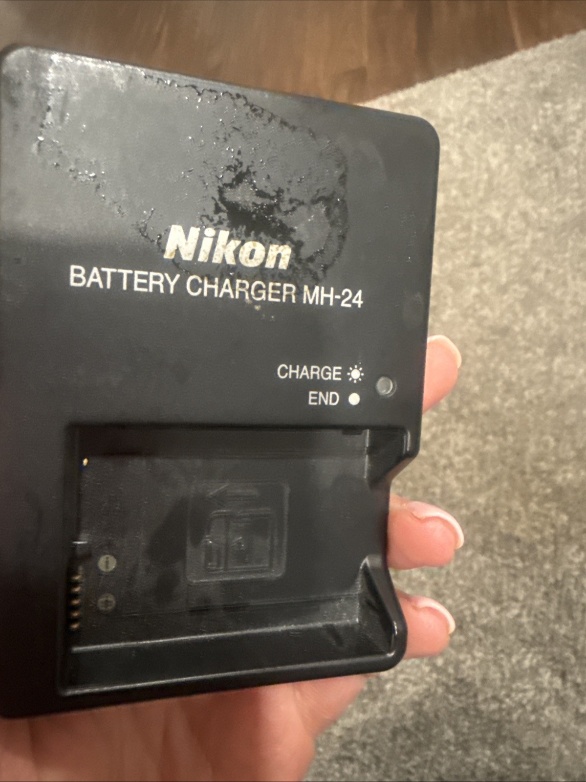 USED Nikon MH-24 Battery Charger EN-EL14 EN-EL14a D3100 D3200 D3300 D3400 D3500