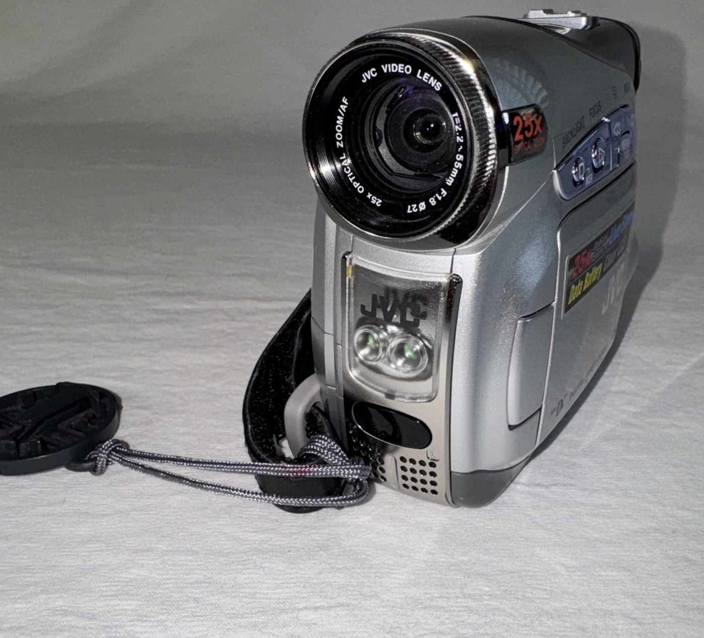 JVC Digital Video Camera Camcorder GR-D270U 25x Optical Digit Zoom Untested Read