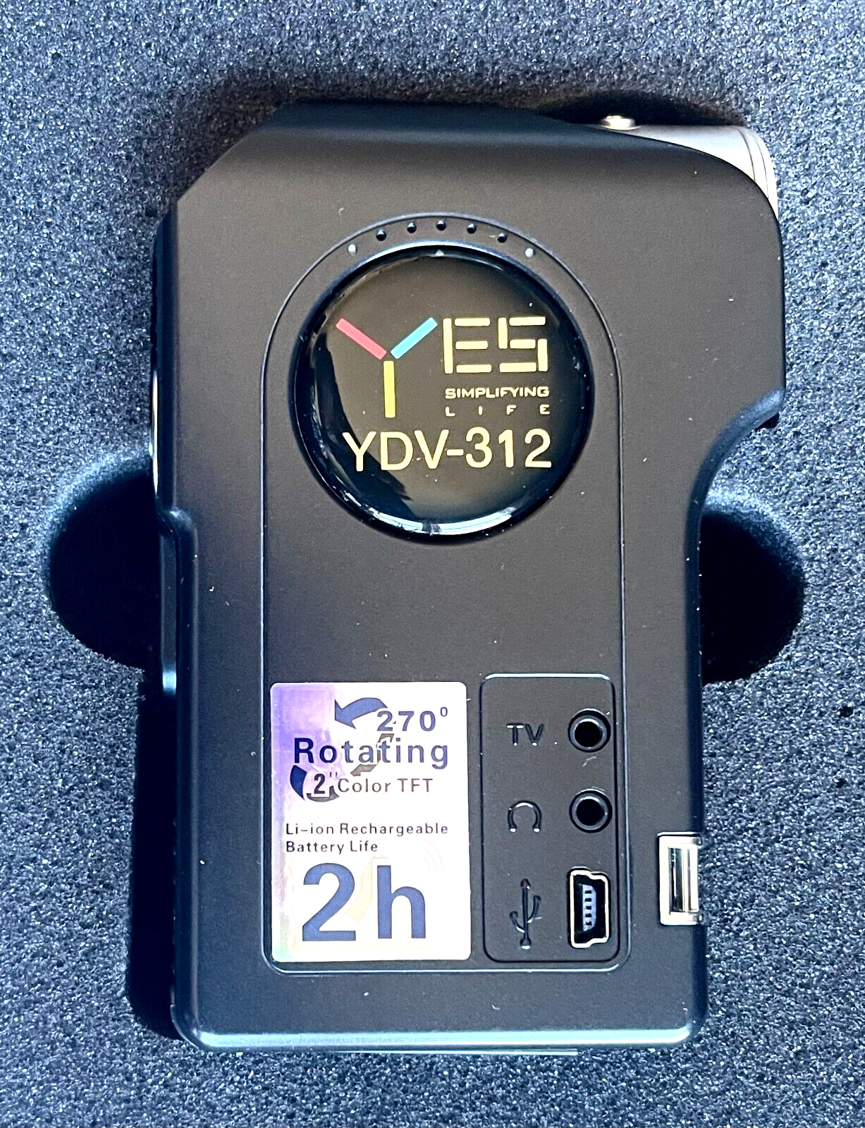 STILL IN THE BOX YES MINIATURE DIGITAL VIDEO MPEG 4 CAMERA WITH 8X DIGITAL ZOOM