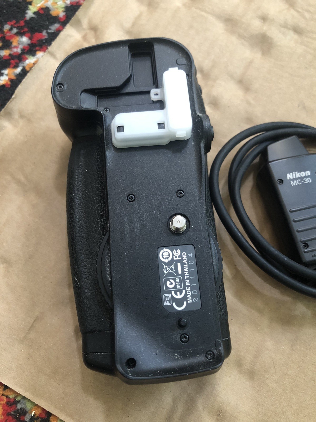 Nikon MB D10 Battery Grip And MC 30 Trigger For Nikon D300, D300s Nikon D 700