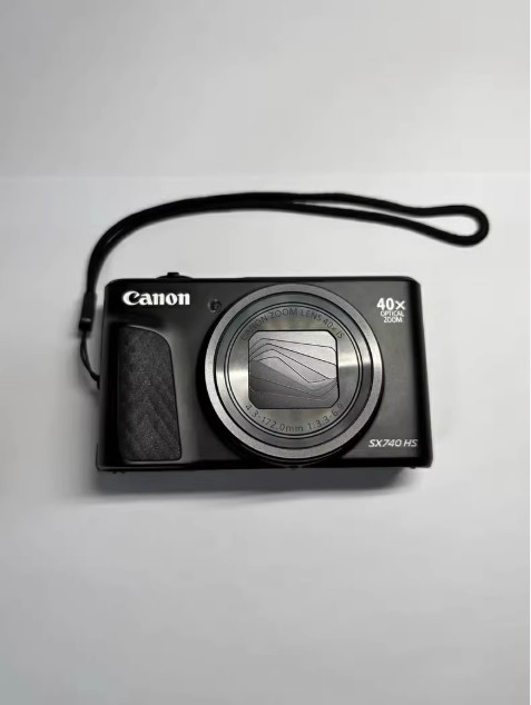 Canon SX740 40x zoom 4K video WiFi flip screen compact camera