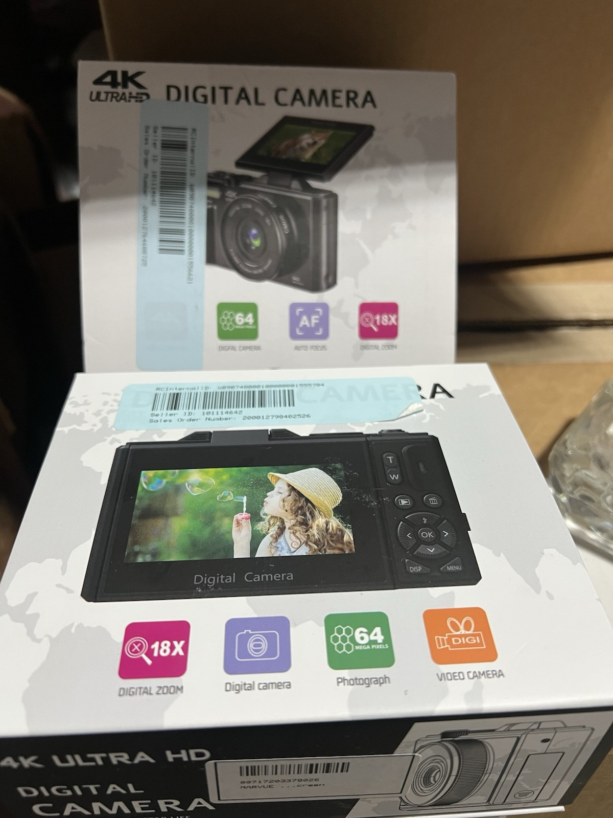 Digital Camera 4K 64MP Vlogging Auto-Focus 18X Zoom with 3″ 180° FlipScreen 32GB