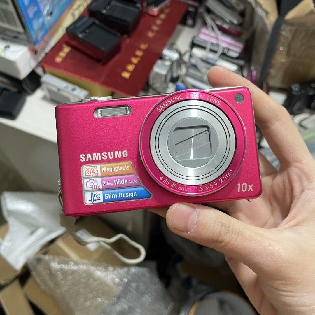 Samsung PL210 Digital Camera 14.2MP 10x Optical Zoom English Language Auto Focus