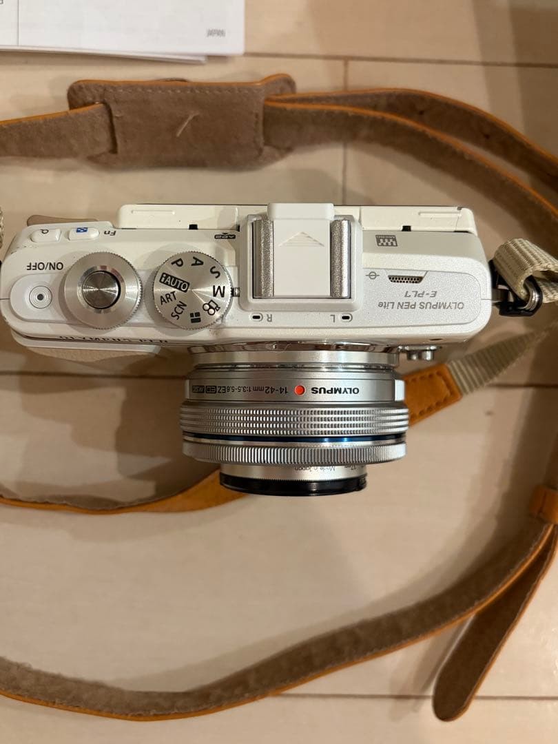 OLYMPUS PEN Lite E-PL7 Mirrorless Camera Double Lens Kit