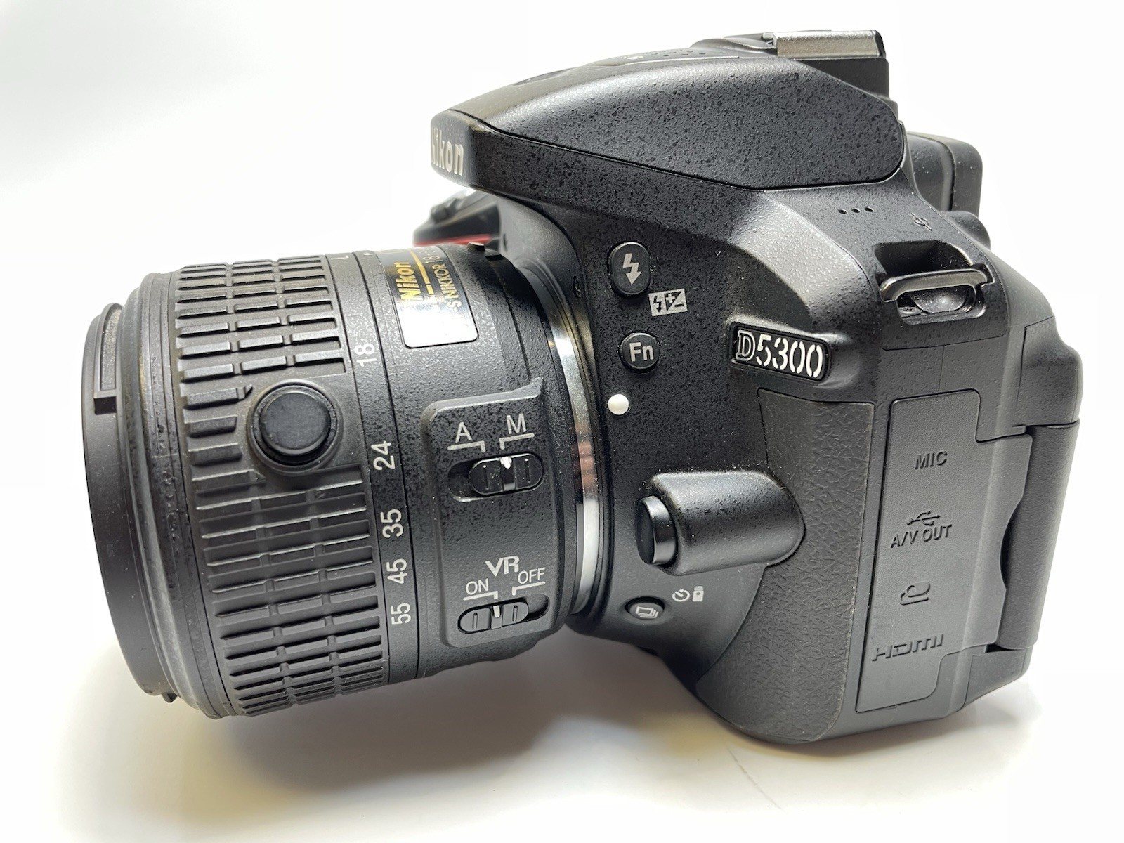 Nikon D5300 24.2MP DSLR W/ AF-S 18-55mm Shutter 4,787 Wear 5% In Great Condition