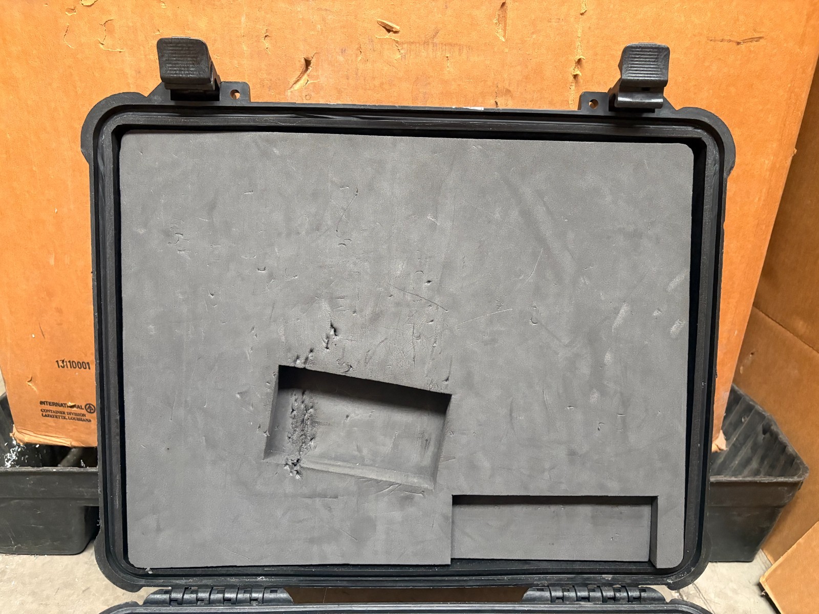 Pelican 1550 Protector Case | 20.66 x 17.2 x 8.4 in | iM2450 Equiv