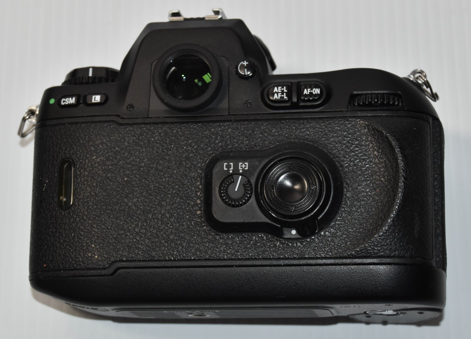 Nikon F100 35mm SLR Auto Focus Camera Body Only – Free US Shipping
