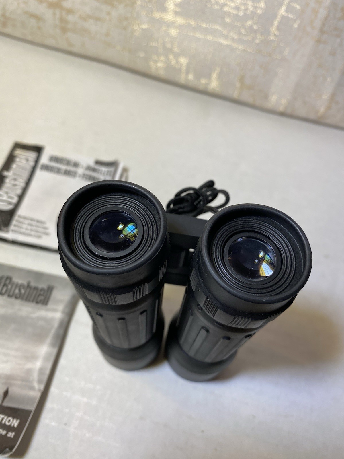 Bushnell Compact Binoculars 10×32 New with Manual and Case