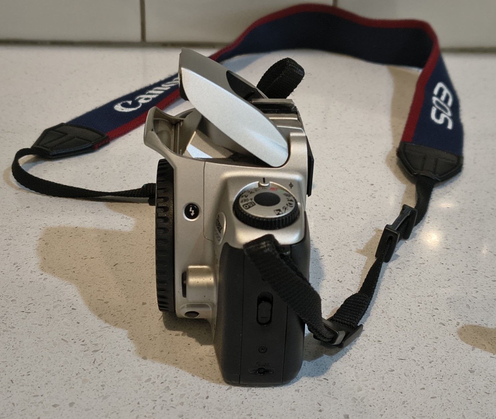 Canon EOS Rebel 2000/EOS 300 35mm Film Camera Body only + Strap, Battery |TESTED