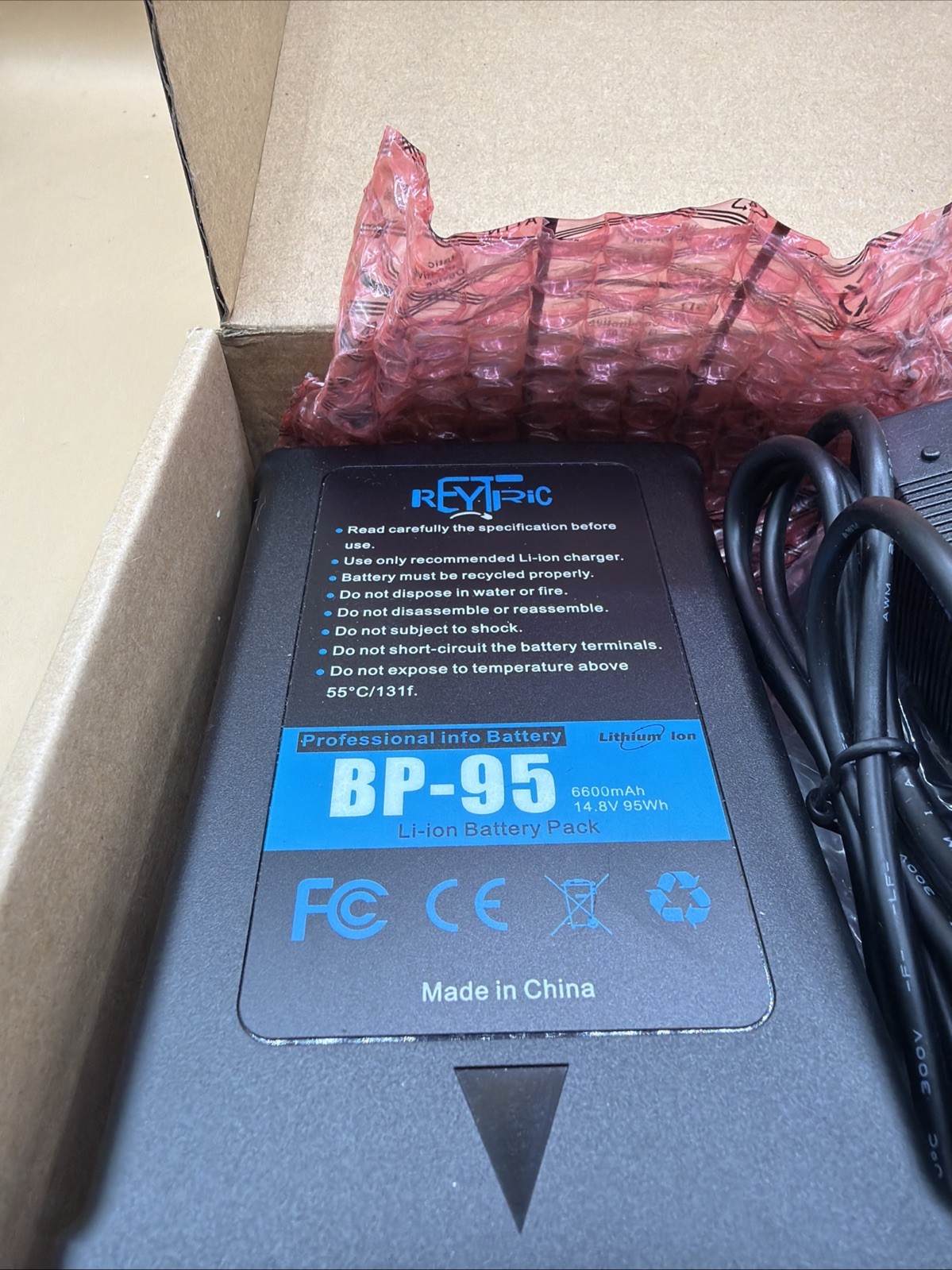 REYTRIC BP-95 Battery 6600mAh 14.8V 96Wh with Charger