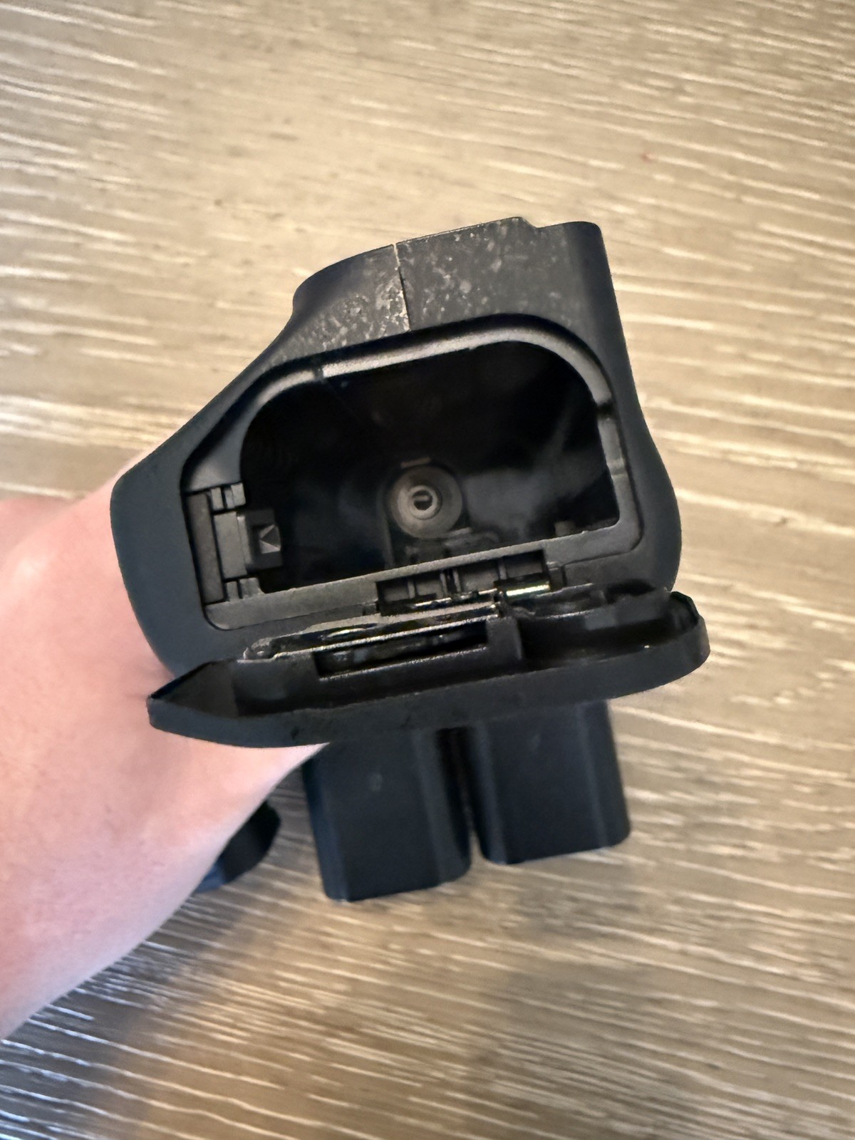 Panasonic LUMIX DC-G9 Mirrorless Camera – 20.3MP – Battery Grip, 4K shutter