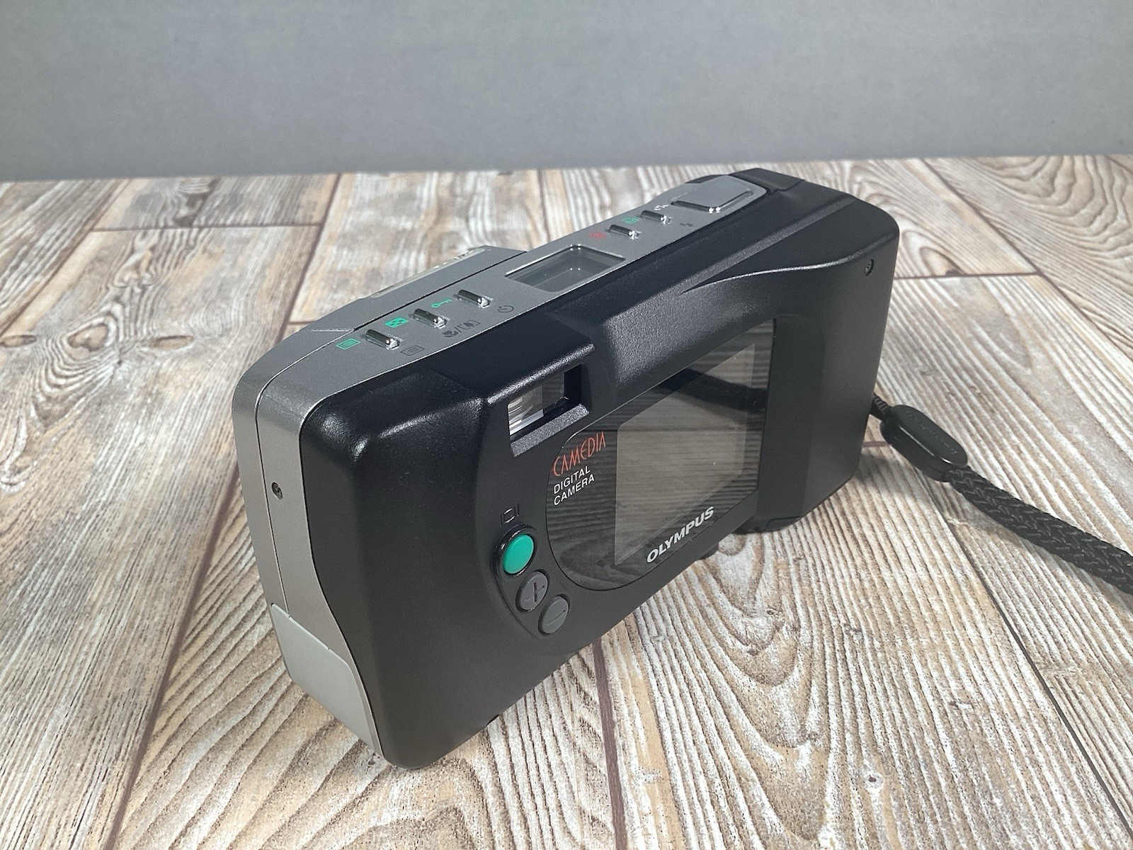 Olympus Digital Camera Model No D-360L – 1.3 Megapixel – Part Working Read Desc