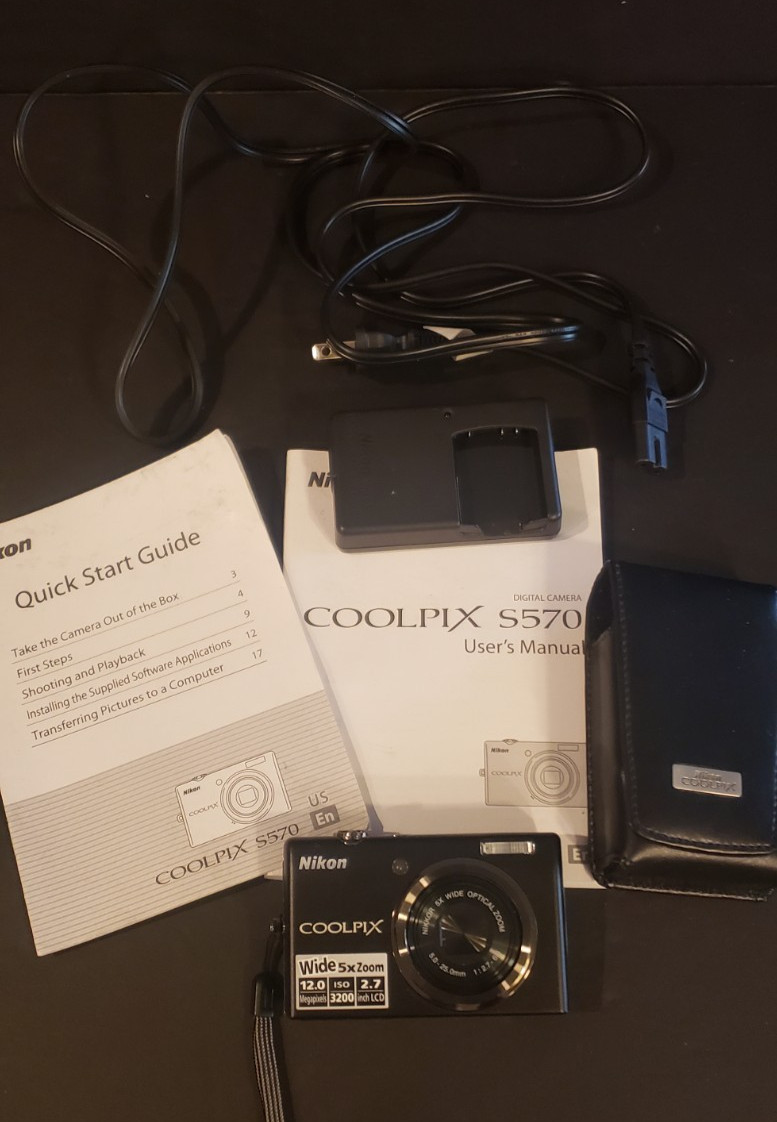 Nikon Coolpix S570 12 Megapixel Digital Camera wAccesories – Works Great