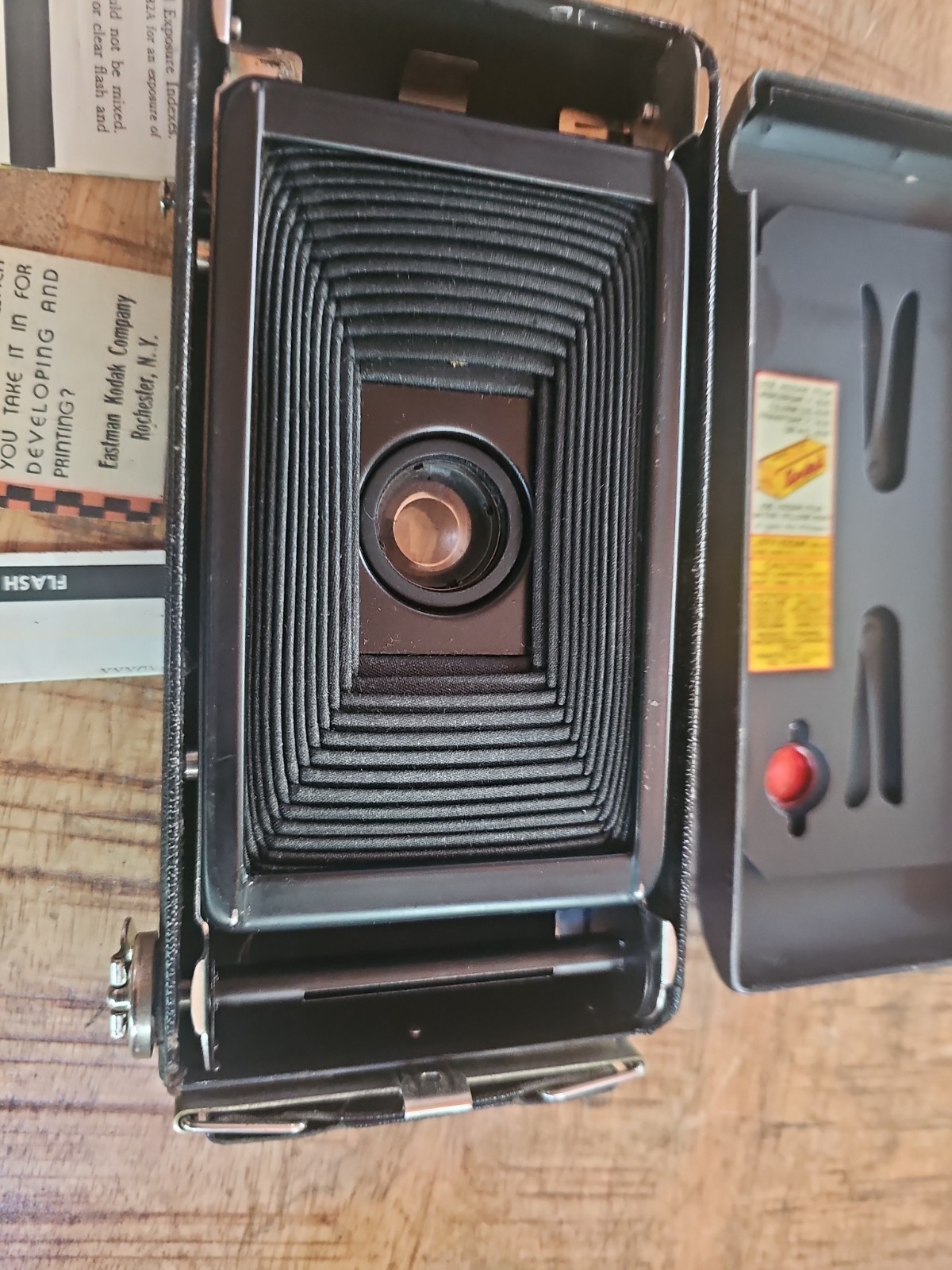 Vintage Eastman Kodak Co. Jiffy Six-16 SIx-20 Art Deco Camera UNTESTED w/case