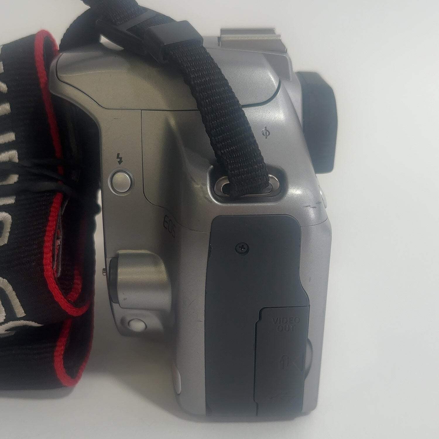 Canon EOS Rebel XSi 12.2MP Digital SLR DSLR Camera