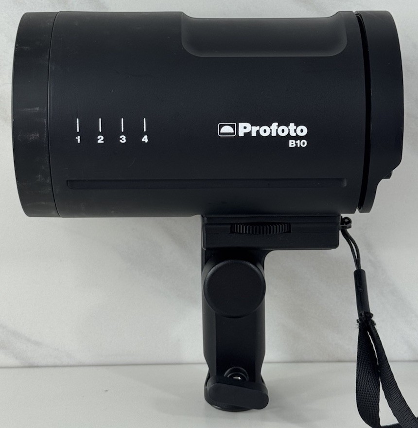Compact Profoto B10 Off Camera Flash & Continuous Light + Battery, Case