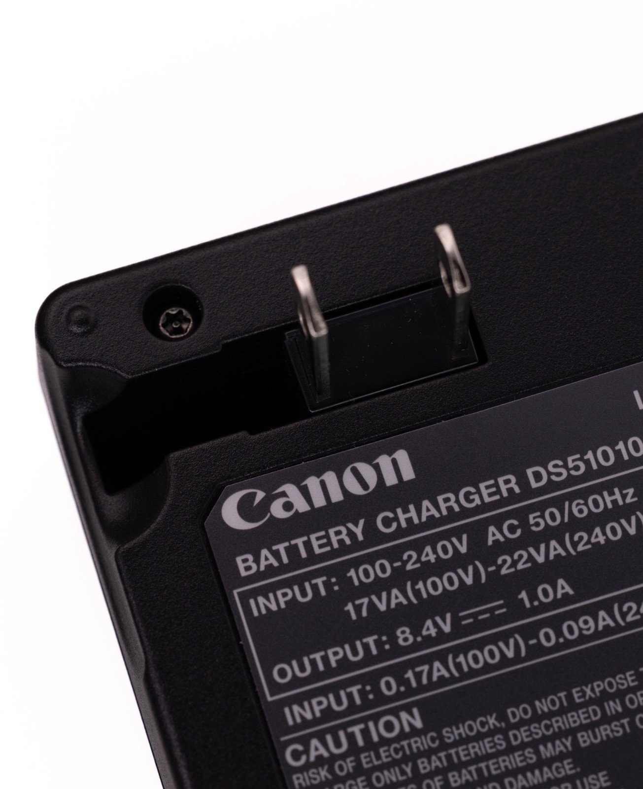 Canon LP-EL Battery For Canon El-1 & El-5 Speedlite Flash & Canon LC-E6 Charger