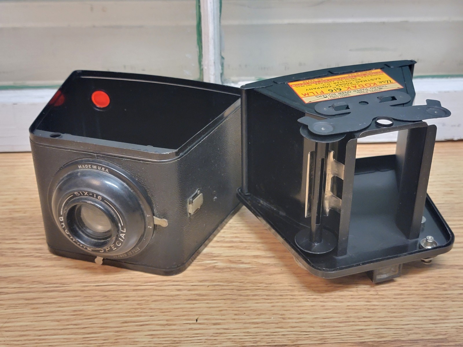Vintage Art Deco Kodak Six-16 Brownie Special Steel Wedge Shape Great Condition