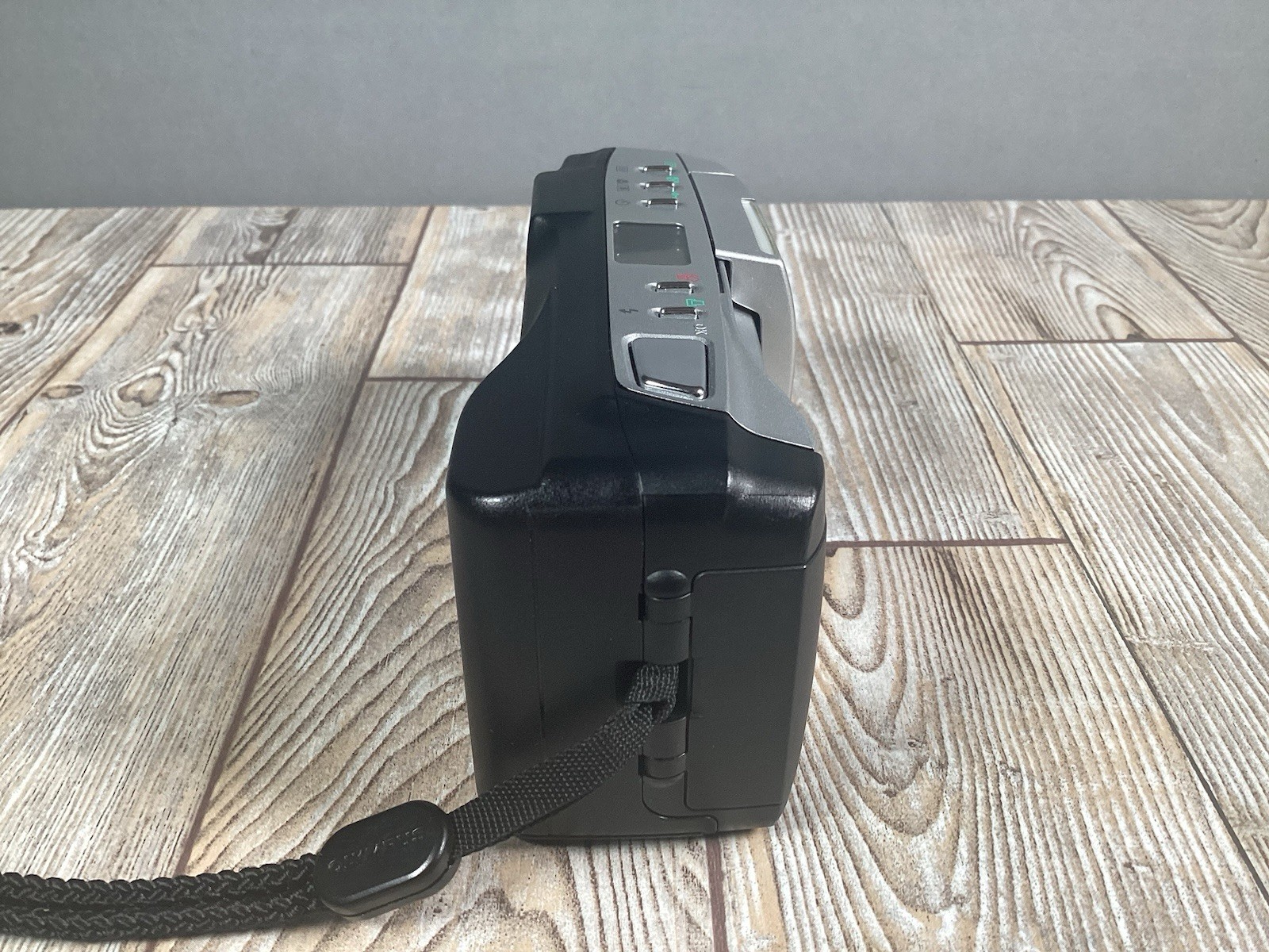 Olympus Digital Camera Model No D-360L – 1.3 Megapixel – Part Working Read Desc