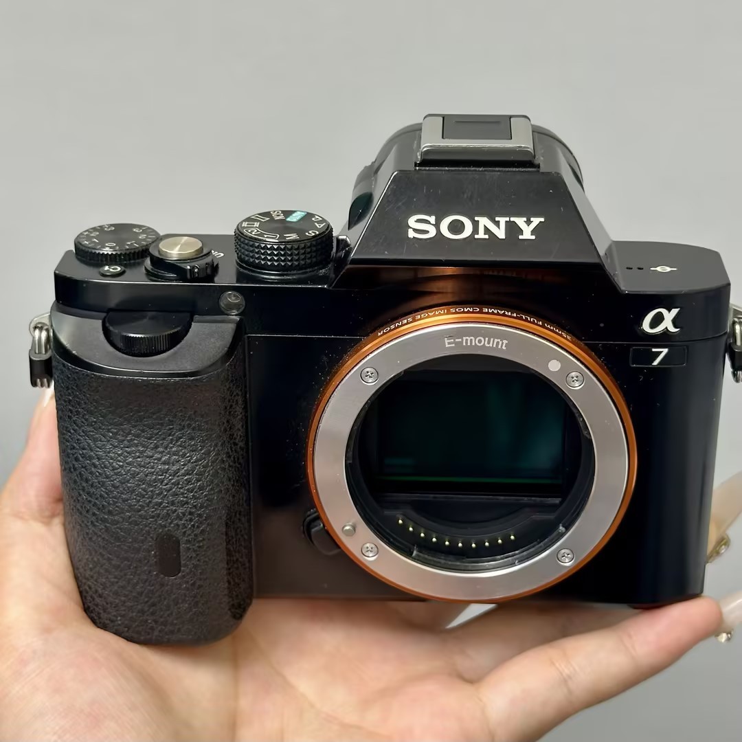 Sony Alpha A7 24.3MP Full Frame Mirrorless Digital Camera Body Only