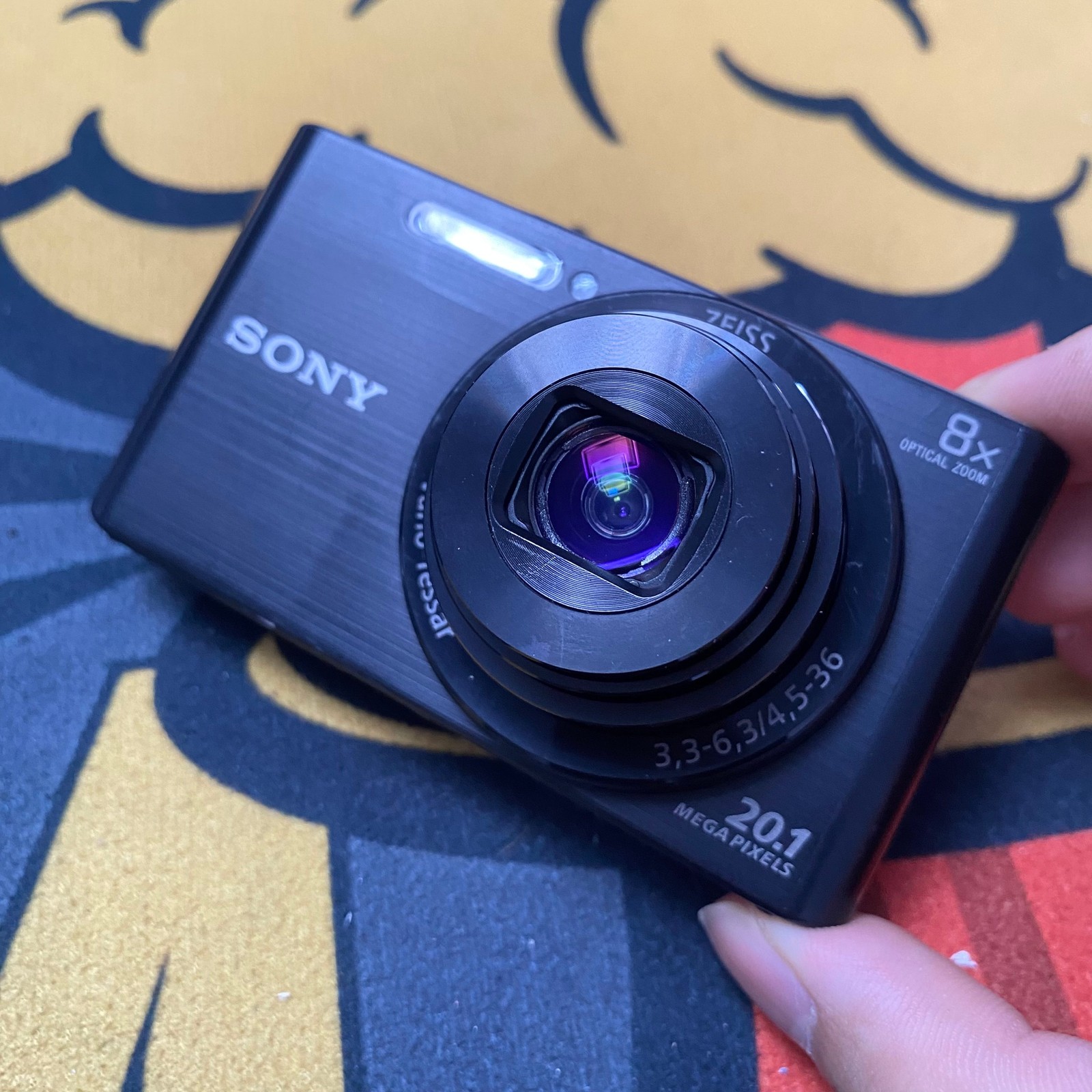 Sony DSC-W830 Cyber-Shot 20.1MP 8x zoom Digital Camera Black