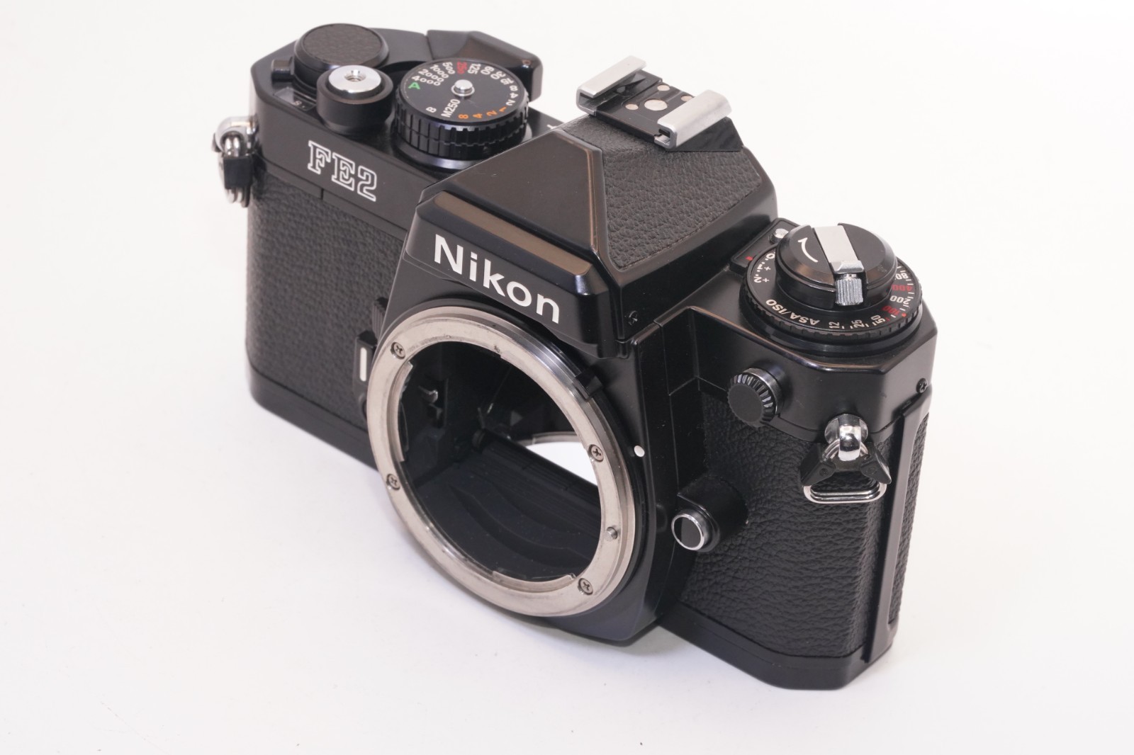 [Near MINT] Nikon FE2 Black 35mm SLR Film Camera Ai 24mm F3.5 Lens From JAPAN
