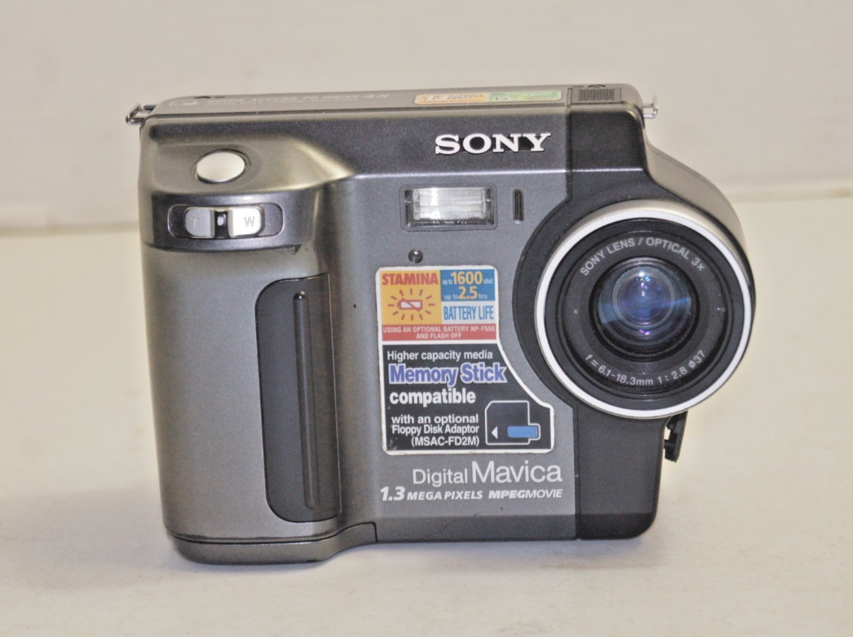 Sony Mavica MVC-FD85 1.3MP Digital Camera with 6X Zoom Vintage