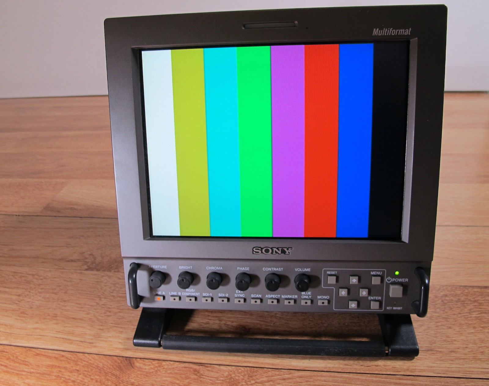 Sony LMD-9050 Portable 8.4″ HDTV LCD Production Monitor with Portabrace -Tested!