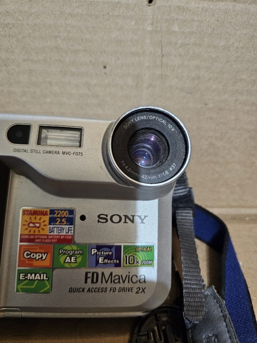 Sony MVC-FD75 FD MAVICA Digital Still Camera UNTESTED PARTS ONLY Incl Battery