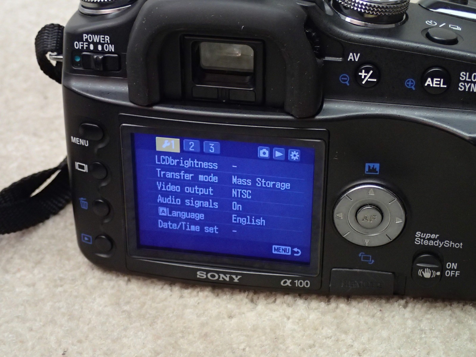 Sony DSLR A100 Digital Camera with Sony 75-300 Zoom Lens 4GB