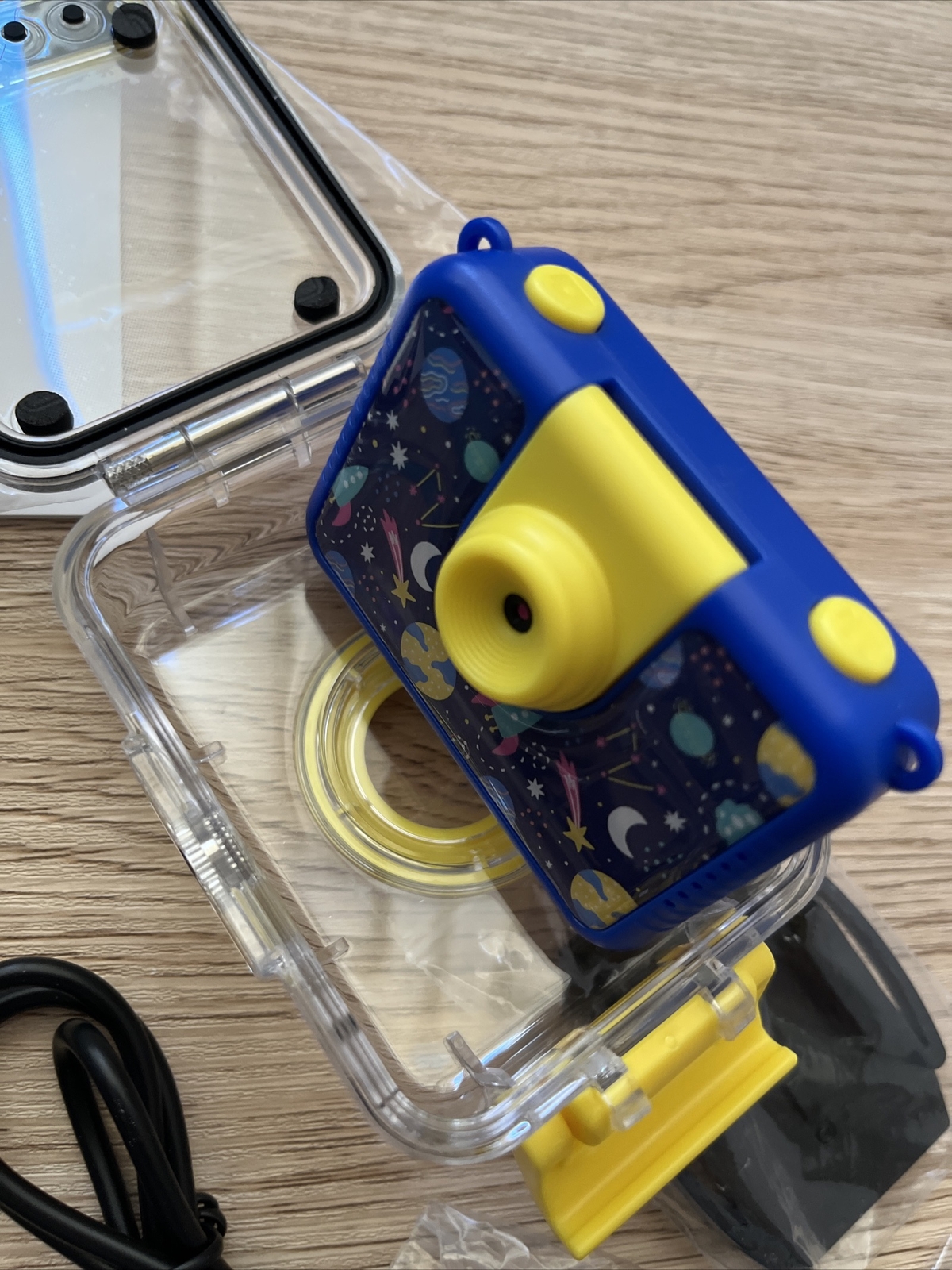 Kids Blue Waterproof Camera Ages 3-12 Years Old Selfie Camera w 32GB Card NEW
