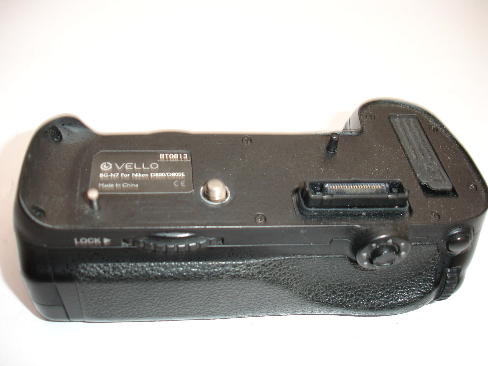 VELLO Vertical Battery Grip for Nikon D800 D800E camera BG-N7