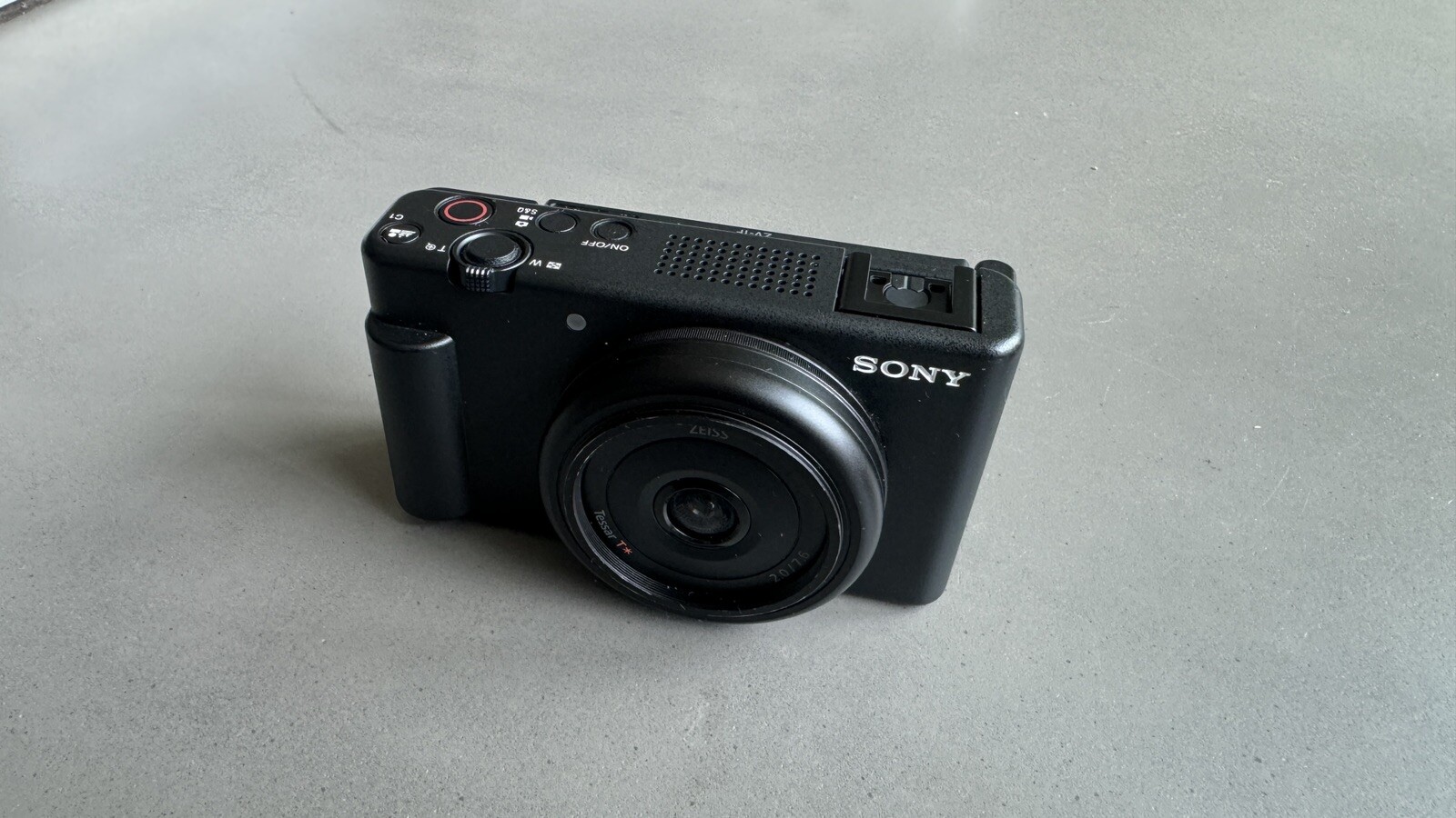 Sony ZV-1F 20.1MP 4K f/2 Vlogging Digital Camera – Black