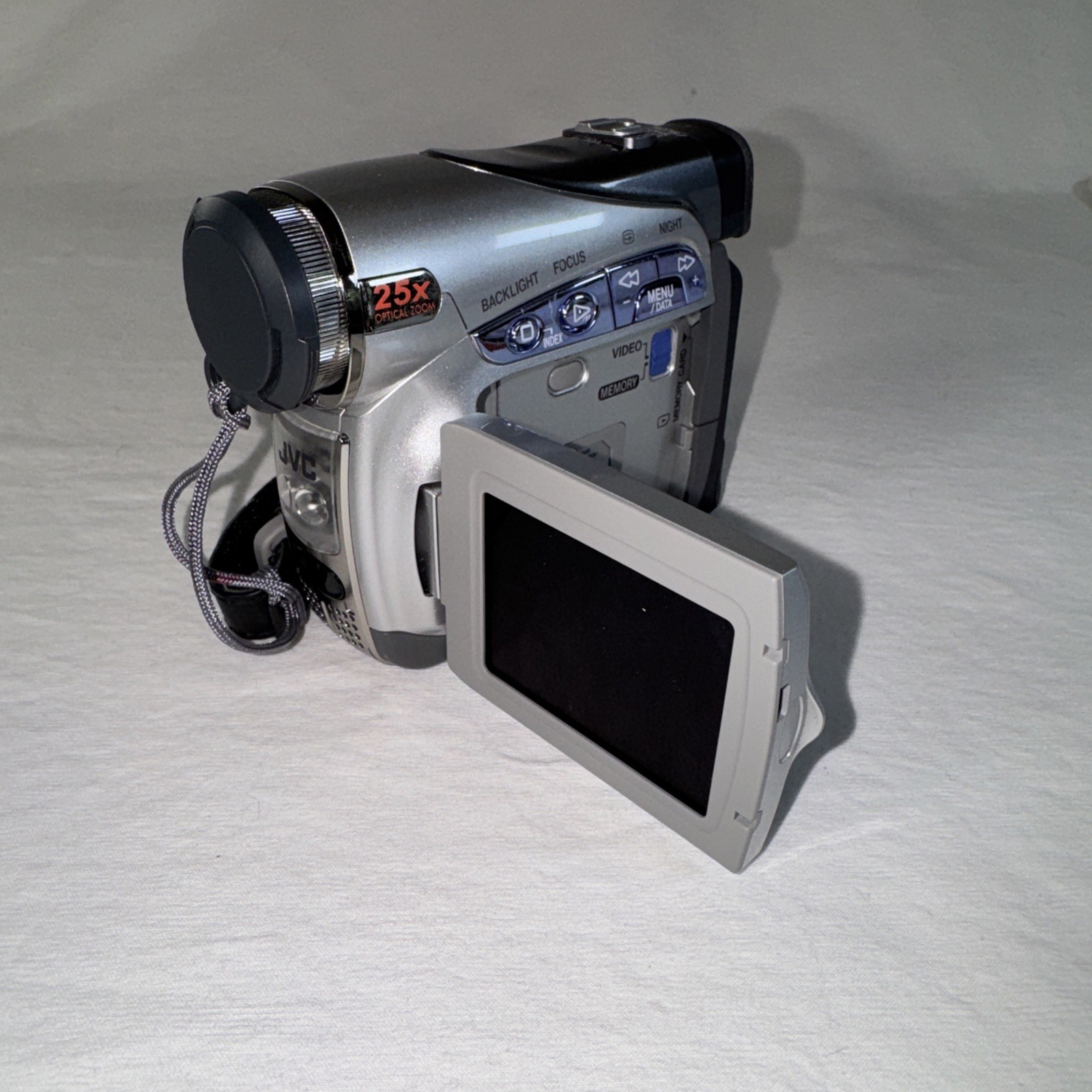 JVC Digital Video Camera Camcorder GR-D270U 25x Optical Digit Zoom Untested Read