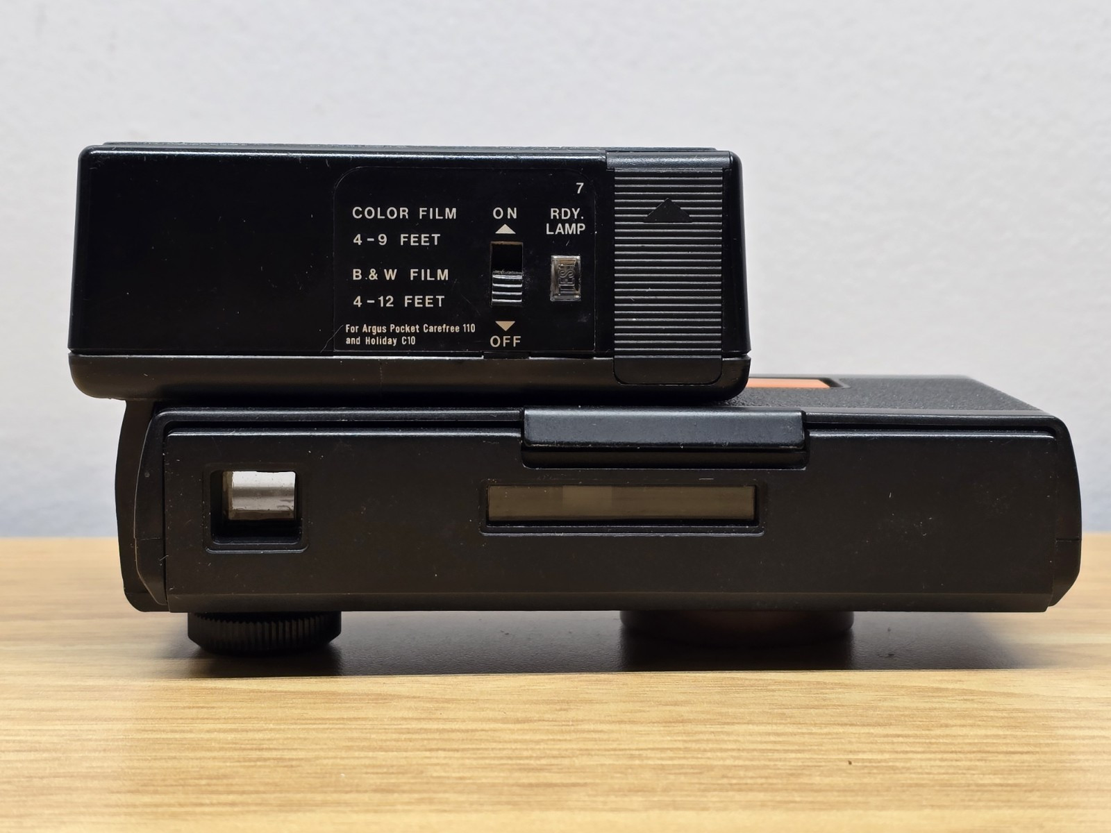 Vintage Argus C10 Film Camera Color Film & RB Argus 1240 Pocket Flash
