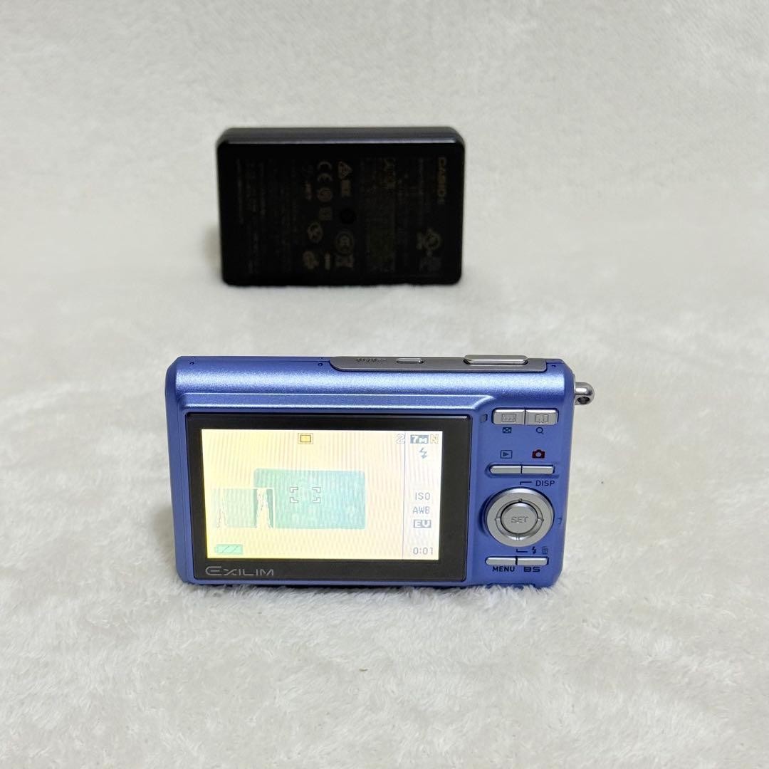 Shipped within 24 hours CASIO EXILIM EX Z75 Blue includes charger and manual