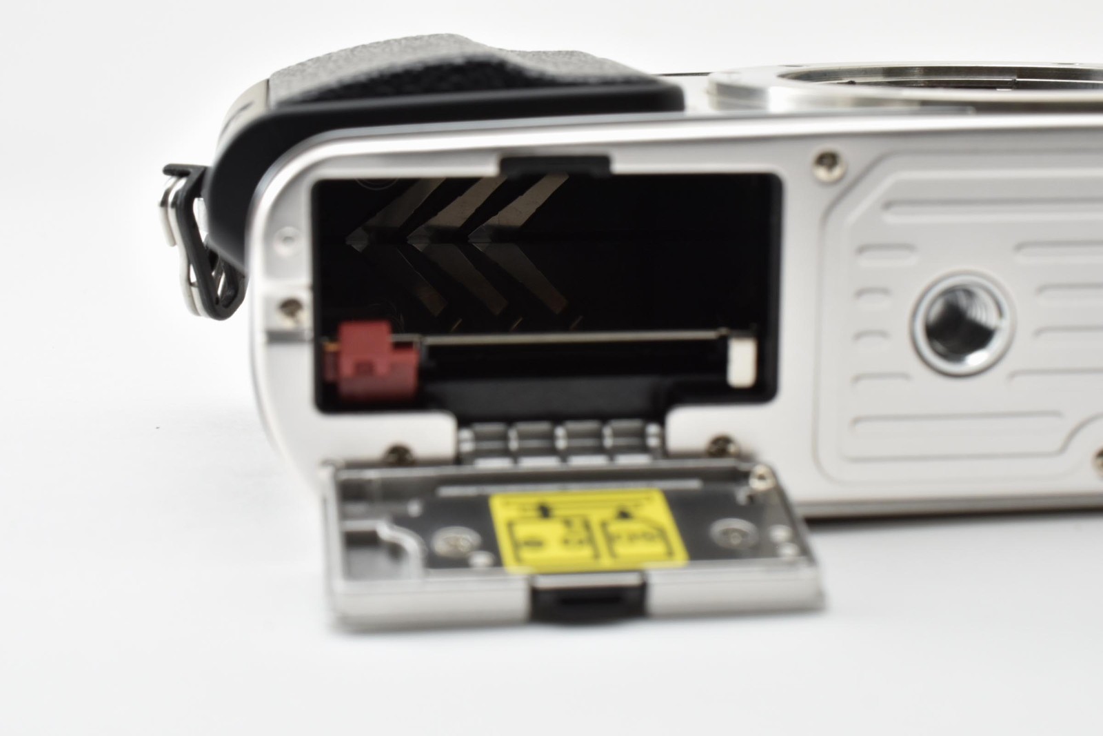 [MINT] OLYMPUS PEN E-P3 12.3MP Mirrorless Digital Camera Body Silver from JAPAN