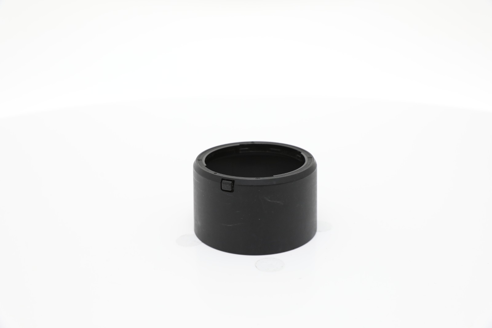 Canon ET-73C Lens Hood for RF 100mm f/2.8L Macro IS USM Lens Very good Cond.