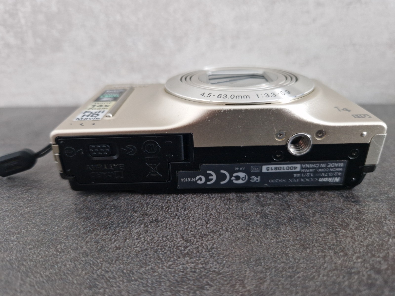 Nikon Coolpix S8200 16.1MP Compact Digital Camera Working