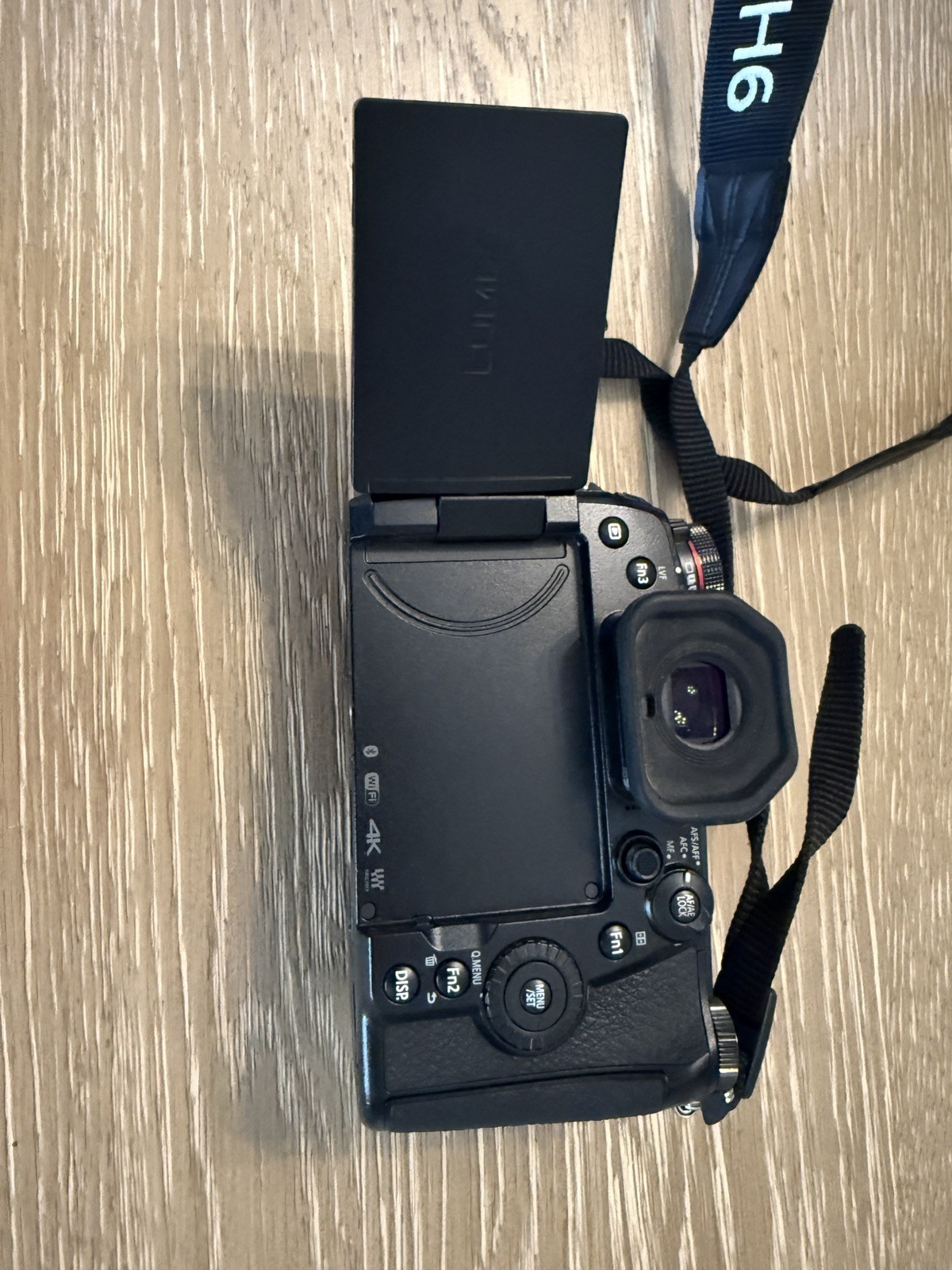 Panasonic LUMIX DC-G9 Mirrorless Camera – 20.3MP – Battery Grip, 4K shutter