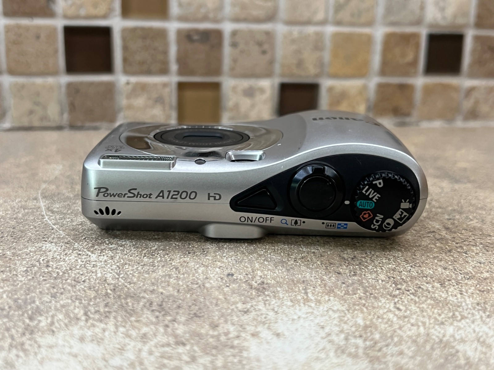 Canon PowerShot A1200 HD 12.1MP 4x Zoom Silver Digital Camera
