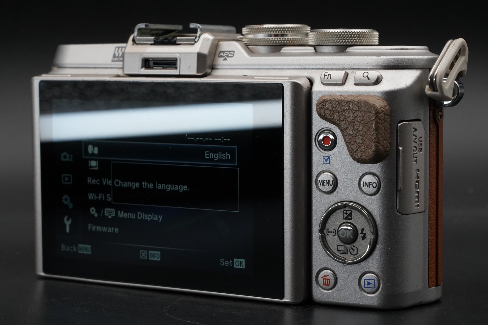 [US Duty Paid] Olympus E-PL8 Brown w/ lens Digital Mirrorless Camera 9362