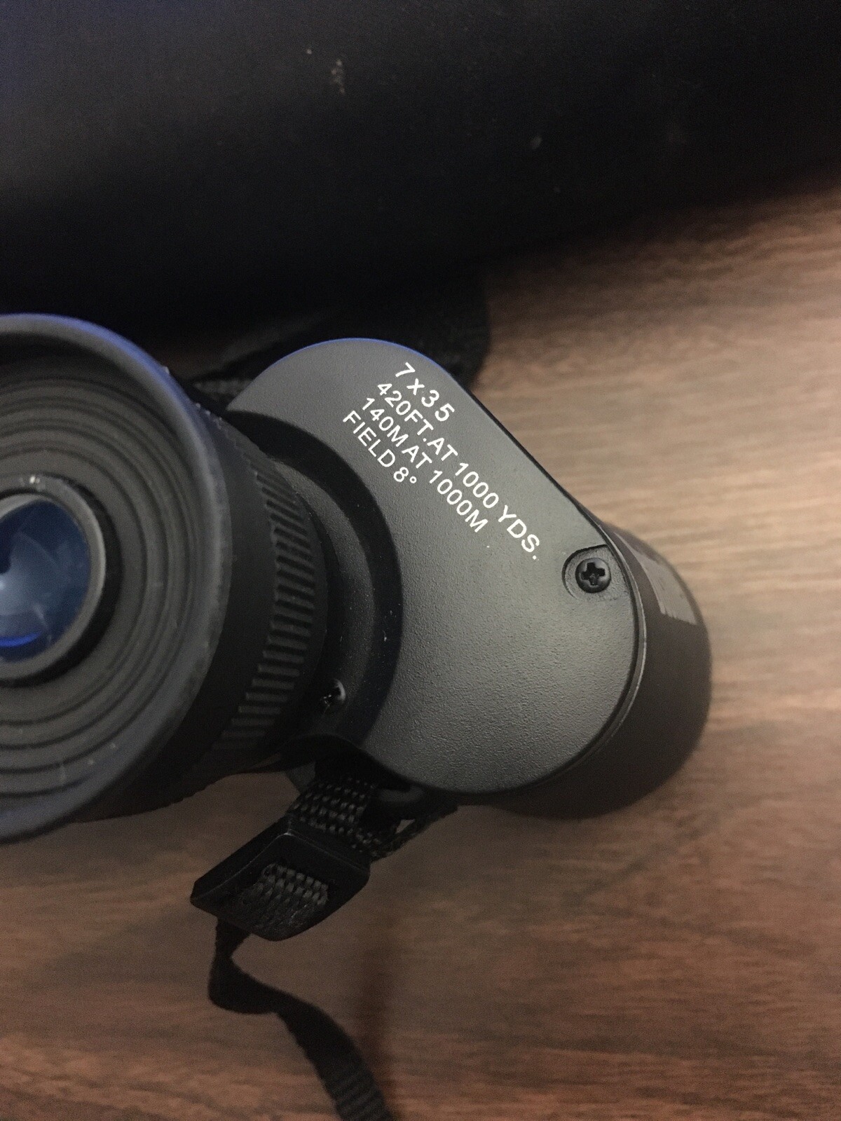 Bushnell Binoculars 7 x 35 Insta Focus 420ft at 1000 yes field 8 W/ Case & Caps