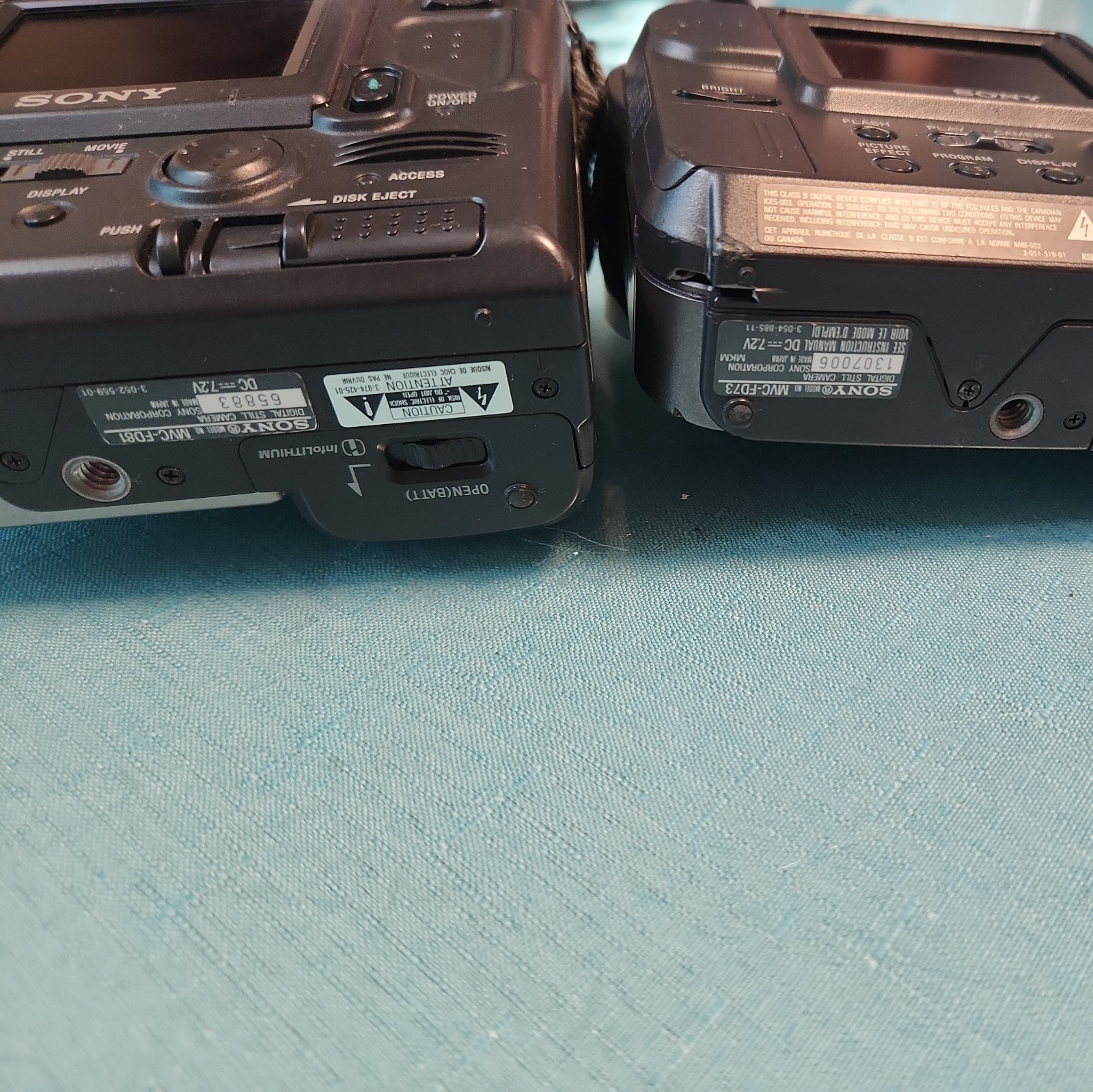 Lot of 2 Sony Mavica MVC-FD73 /MVC-FD81 Digt Cameras- 10x Zoom–wBattery -AS IS